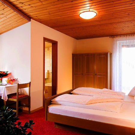 Gasthof Zur Sonne ลาซา ภายนอก รูปภาพ